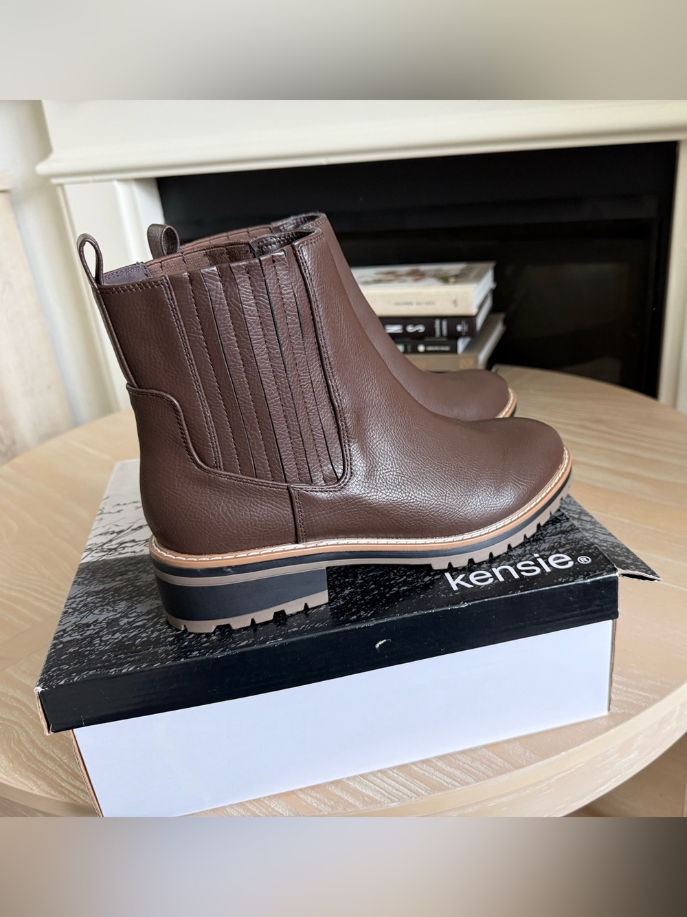 Kensie|Koda flat heel Chelsea Boots in classic brown,vegan leather••NWT Size 10 - Picture 3 of 11